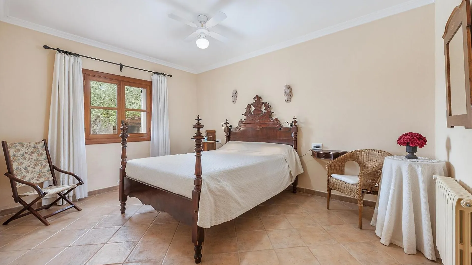 סלבה Villa Es Barracar
